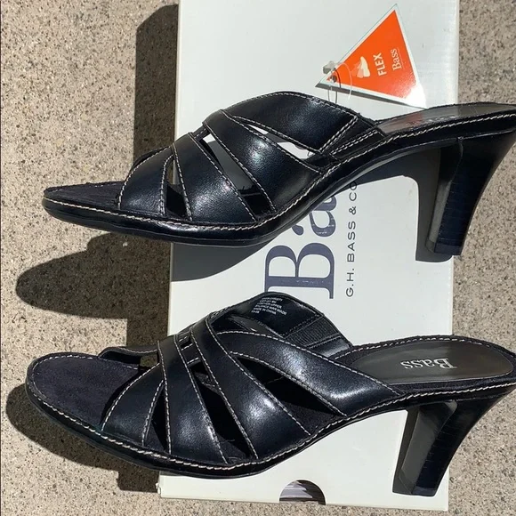 Bass heels size 8M - Picture 3 of 7